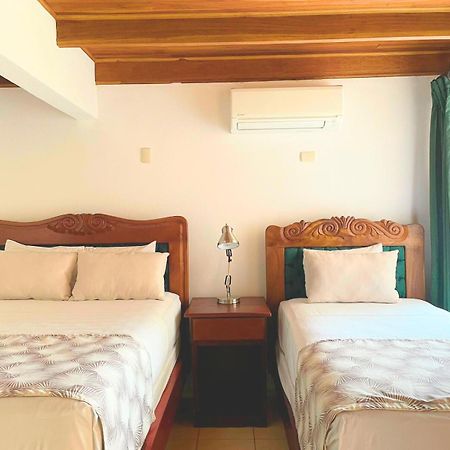 Hotel Javy Liberia Eksteriør billede