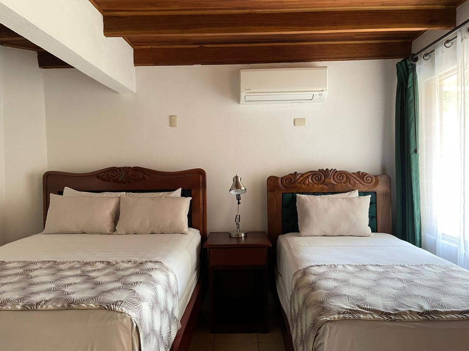 Hotel Javy Liberia Eksteriør billede